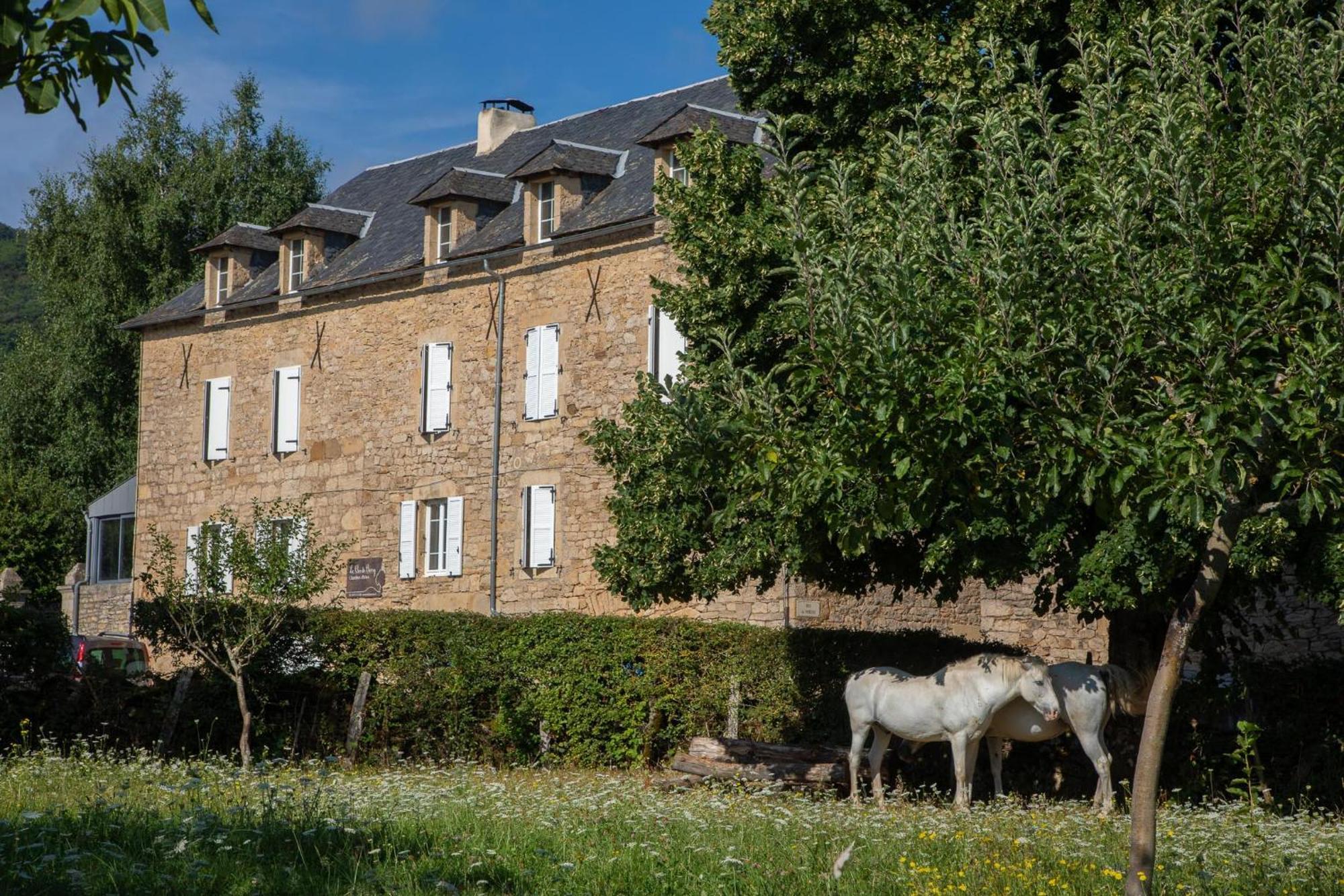 Le Clos Du Barry Bed and Breakfast Sévérac-lʼÉglise Buitenkant foto